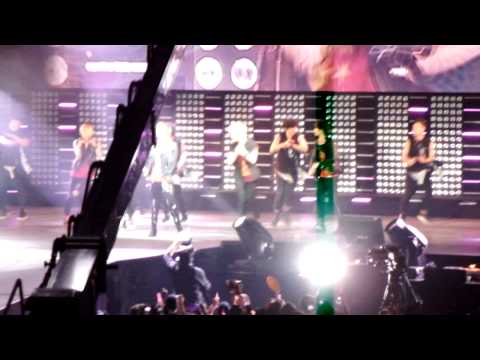 111023 SHINee 「Ring Ding Dong」 ( SMT in NYC )