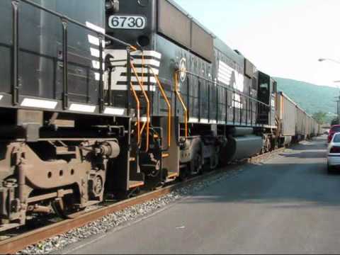 Street Running: NS 536 Uphill Washington Avenue