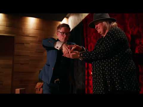 Christopher Gowen: Magician video.
