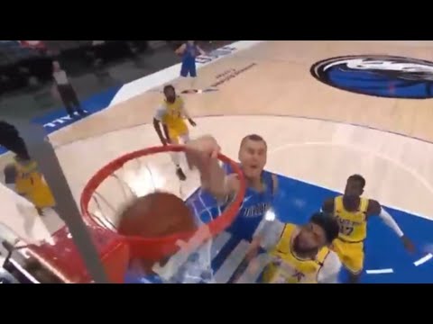 Kristap Porzingis Hammers the RIM on Anthony Davis!