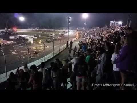 Figure 8 Camper Race (Last Man Standing) Crash-O-Rama 2016 Event 8