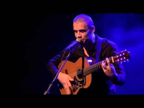 ŚWIATŁO W OCZY   Piotr Dąbrówka