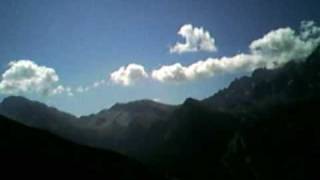 preview picture of video 'vol en parapente à Ceillac ( Hautes Alpes )'