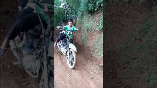 Download lagu Video lucu anak kecil naik motor mp3 Download lagu Video lucu anak kecil naik motor mp3