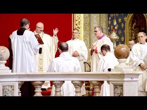 L-ordinazzjoni taż-żewġ djakni ġodda