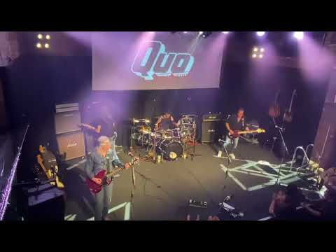 Quo Connection. Big Fat Mama