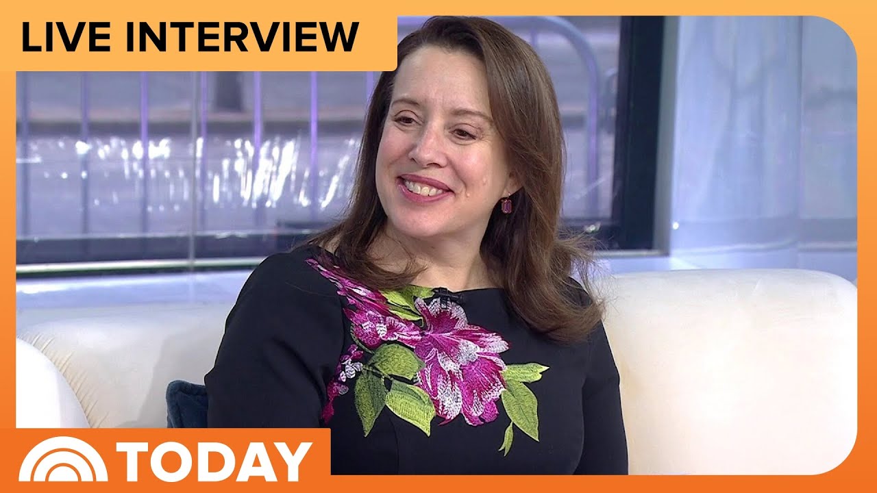 ‘Bridgerton’ Author Julia Quinn Shares What to Read in February