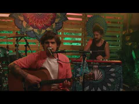 Peu Del Rey and AôA Música