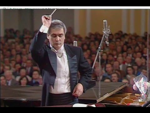 Valery Polyansky conducts Schnittke (K)ein Sommernachtstraum - video 1991