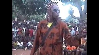 Spectacle chasseurs Donso / musiciens Sèrèwa (Kouroussa, Guinée Conakry, Mandén)