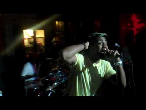 Rudy Currence Performs Zion at R&B Live