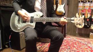 Video thumbnail for Washburn / Custom Shop P4 Reissue Silver Sparkle by 1484tv イシバシ楽器公式