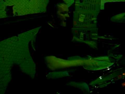 Inura drummer, Scott Sadler, playing 'Conflict' LIVE at Dave's Skatepark show (1/23/09)