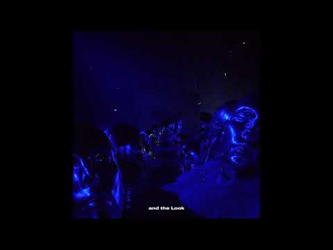 Laura Lovero - Mirror / Lyrics Video