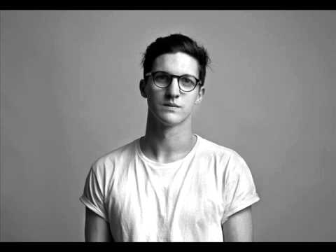 Dan Croll interviewed by 6 Towns Radio (March 2014)