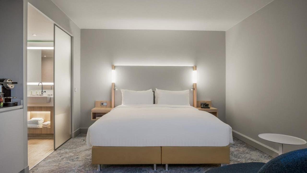 Courtyard by Marriott Paris Roissy Charles de Gaulle Airport, Le Mesnil-Amelot