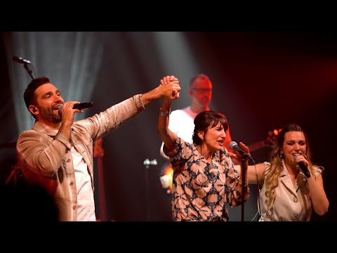 Metejoor & Mama - Dit Is Wat Mijn Mama Zei (LIVE in de Stadsschouwburg Antwerpen)