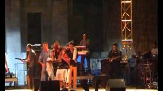 sud sound system "na sciurnata bona notte e giurnu" live cursi 13 08 2004 n1