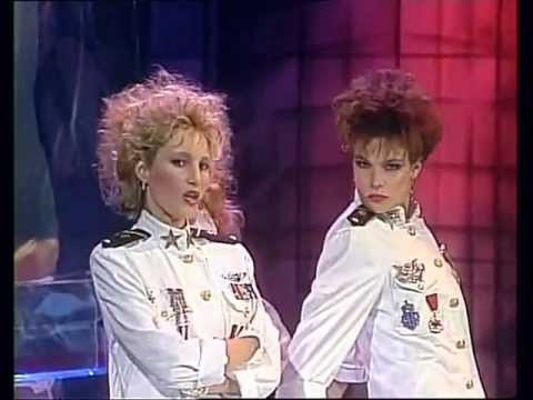 The Flirts Dancing Madly Backwards  Show & Co mit Carlo