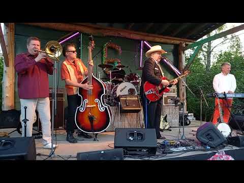 Urissaare kantri, ansambel "Apelsin". Samsung A41.