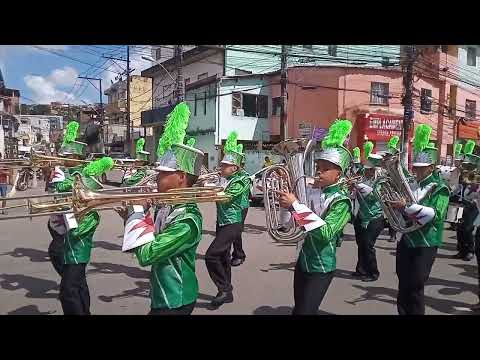 Banda marcial Fanausf na chegada do fogo simbólico