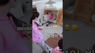 Download lagu funniest moments with treasure 😂 #treasure #yanghyunsuk #yedamtreasure #mashiho #doyoung #shorts mp3 Download lagu funniest moments with treasure 😂 #treasure #yanghyunsuk #yedamtreasure #mashiho #doyoung #shorts mp3