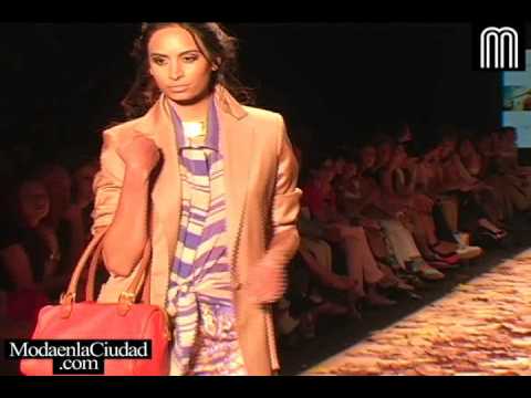 Colombiamoda 2012 | Desfile Renata Lozano (Parte 1 de 2) | www.ModaenlaCiudad.com