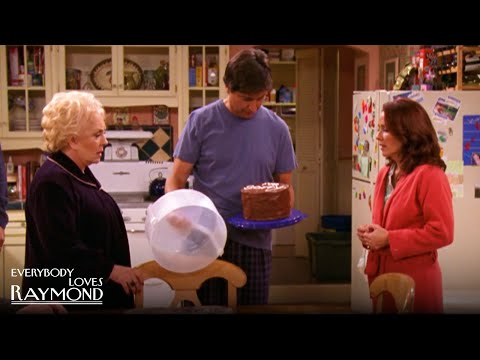 Everybody, Let Us Eat Cake | Everybody Loves Raymond