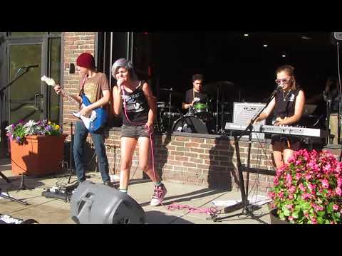 Lily Black  Live from Sally O'Briens , Somerville MA  " Waiting For A Change"