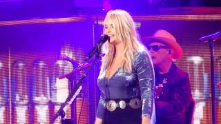 MIRANDA LAMBERT   All Kinds of Kinds @ Jones Beach Theater, Long Island, NY 7,19,18