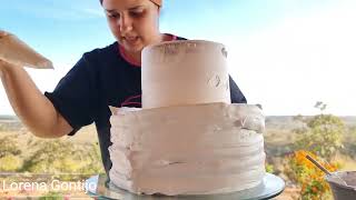 BOLO DE DOIS ANDARES MASCULINO RÚSTICO PARA O ANIVERSÁRIO DE 18 ANOS DO TETEU