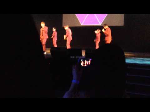 160408 Teen Top Dallas Warning Sign