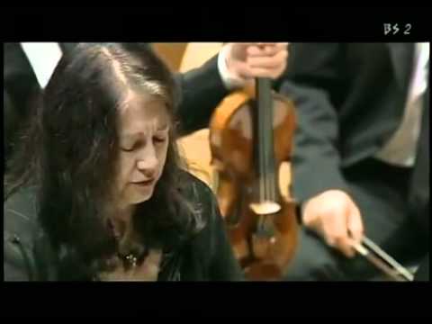 W.A. Mozart Concerto in re min.  K.V. 466 (completo) Martha Argerich in Giappone video -