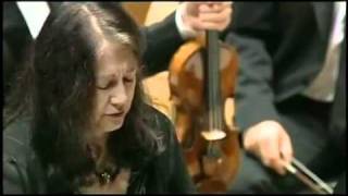 W.A. Mozart Concerto in re min.  K.V. 466 (completo) Martha Argerich in Giappone video -