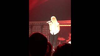 Thomas Rhett w/ Danielle Bradbery - Playing With Fire