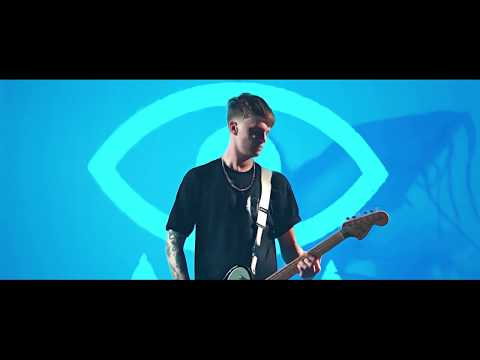 Carry The Crown - Runaway (official video)