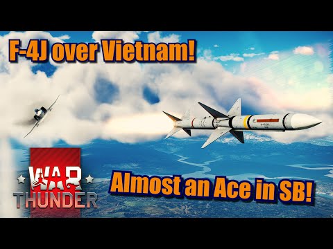 War Thunder F-4J Hunting in Simulator Battles! #30DAYCHALLENGE