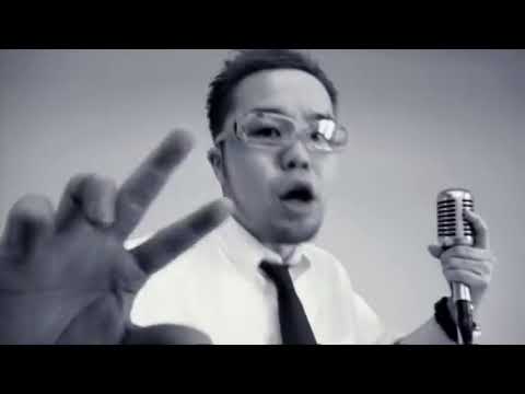 NONA REEVES ENJOYEE!