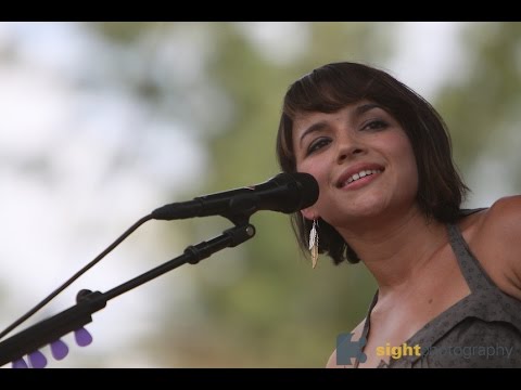 Norah Jones & Herbie Hancock - Joni Mitchell's Court & Spark (Lyrics)