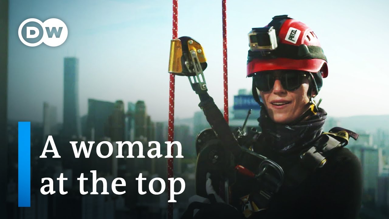 Istanbul’s only woman façade cleaner