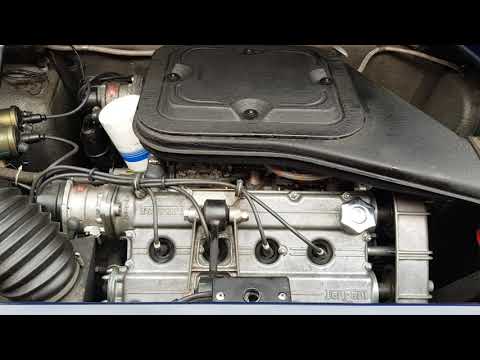 1975 Ferrari Dino 208 GT4 Motorstart warm