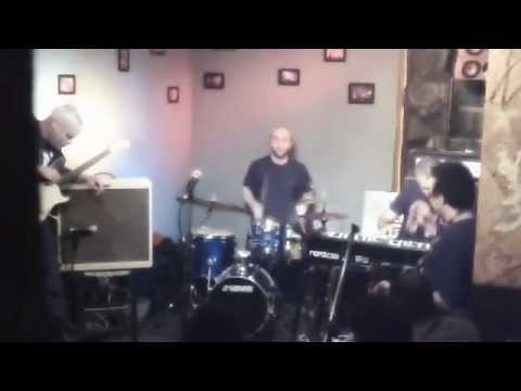 mike kapilidis-funky drum solo over vamp
