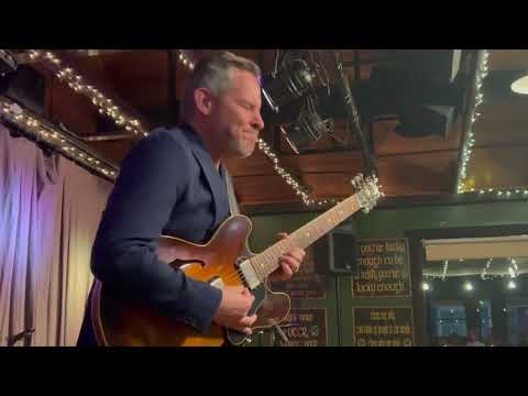 Guy King  -  Slow Blues (Live at Malainey's Grill )