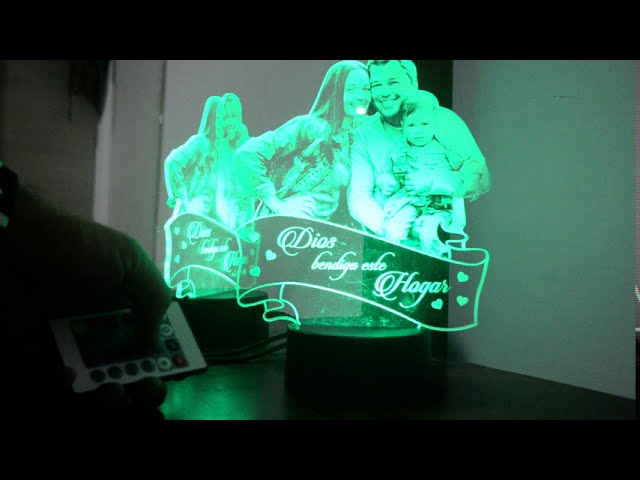 Vídeo relacionado con Genérico Lámpara Personalizada con Foto Base Led Decoración Mando a Distancia