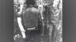 A Hell On Earth - Discharge