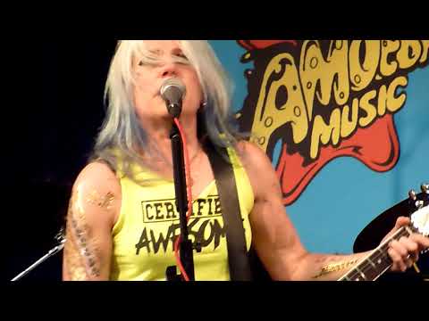 L7 - Shitlist - Live @ Amoeba in L.A, 10.16.17