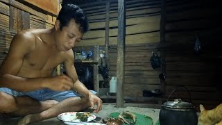 Download lagu Suku Dayak || Kehidupan Orang Dayak Kalimantan, Tinggal di Pondok Hutan mp3 Download lagu Suku Dayak || Kehidupan Orang Dayak Kalimantan, Tinggal di Pondok Hutan mp3