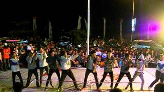 preview picture of video 'Quarto Crusher Squad-The Squad Shuffle Manado'