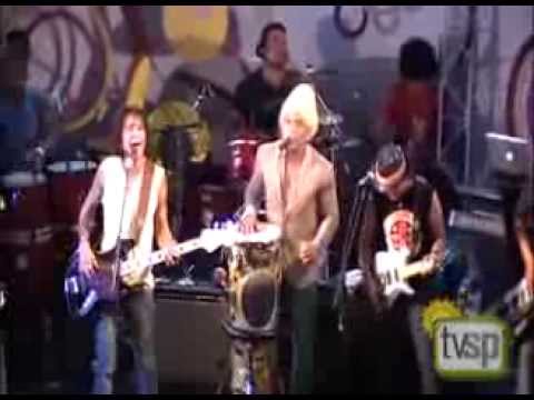 Carlinhos Brown, Luiz Caldas e Armandinho cantam 'Chame Gente'