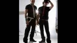 Morandi-Crazy World By DeIu